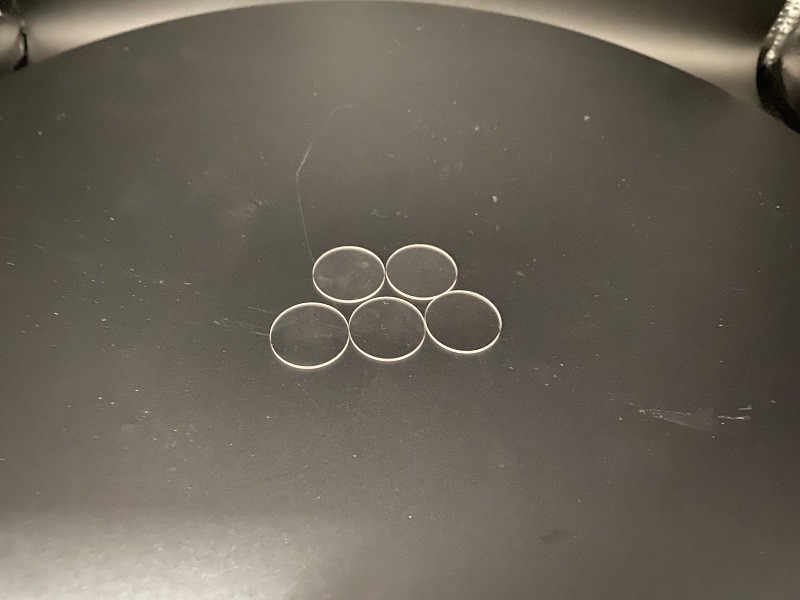 Aumente su tecnología con nuestras obeliscas de cuarzo de cristal único para filtros y sensores de osciladores de alto rendimiento