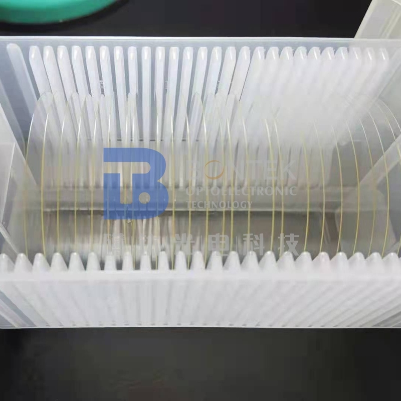 Wafer de niobato de litio cortado en Y y cortado en X para un rendimiento superior del dispositivo SAW